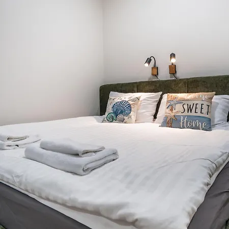 Airport-bus - 13 North - 8 * 塔林